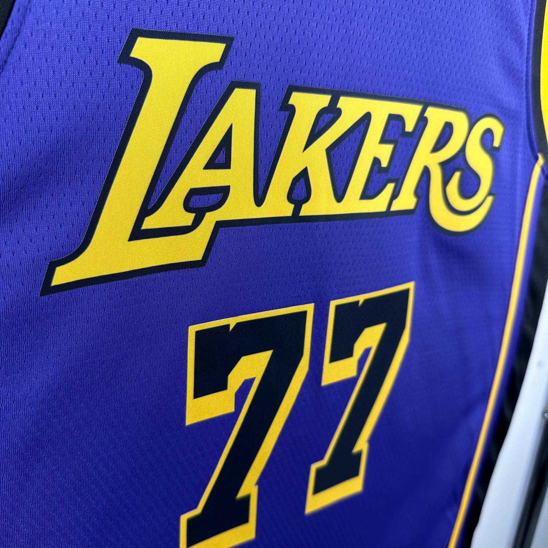 Regata Los Angeles Lakers Statement Edition